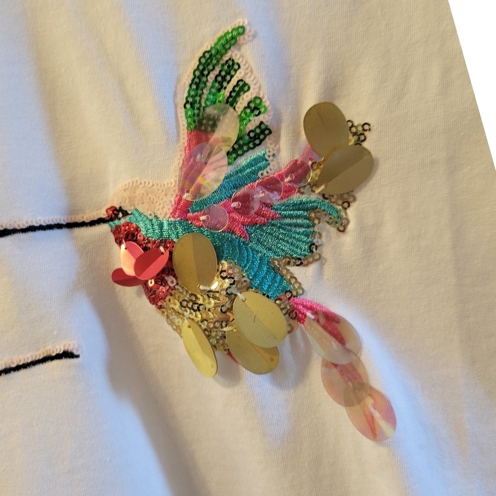 Women’s White Short Sleeve Tee with Colorful Hummingbird Embellishment - Picture 6 of 8